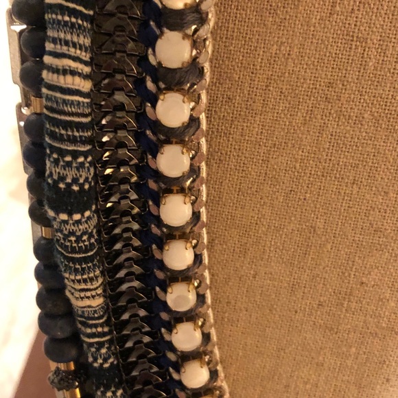 Two statement necklaces - Picture 14 of 14